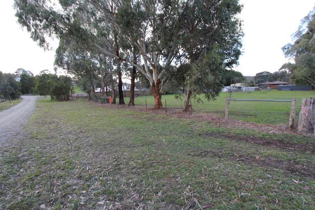 9 Urquhart Street GORDON 11