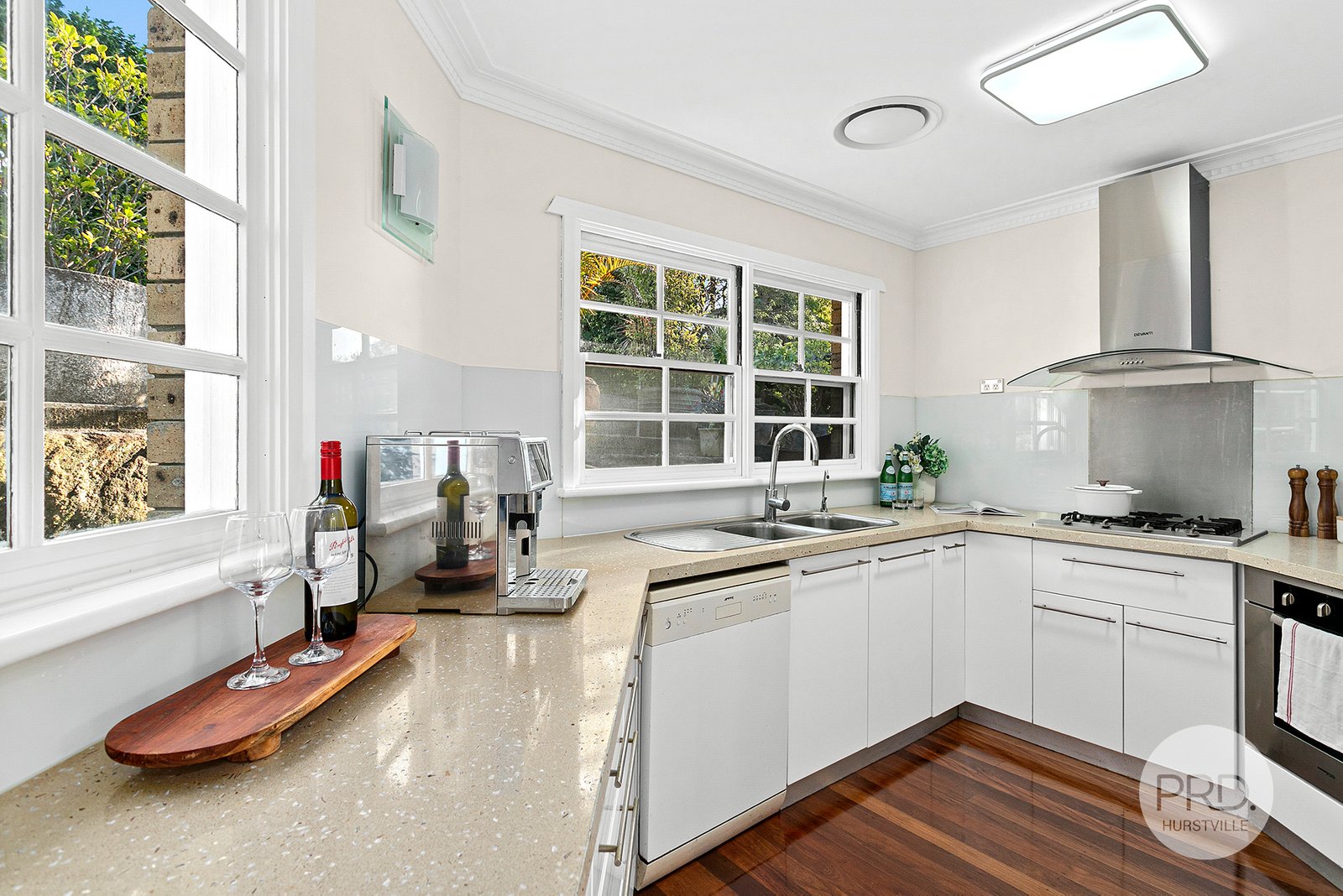 9 Vaughan Street BLAKEHURST 3