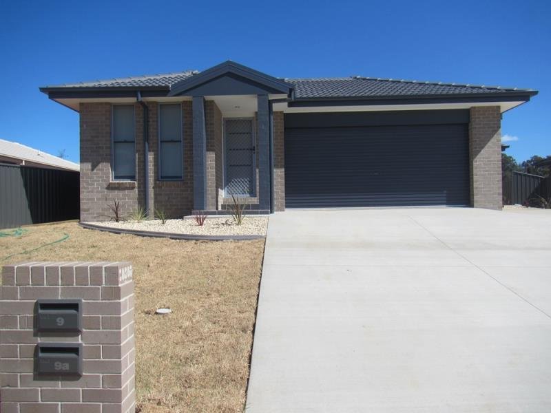 9 Wagtail Close TAMWORTH 1