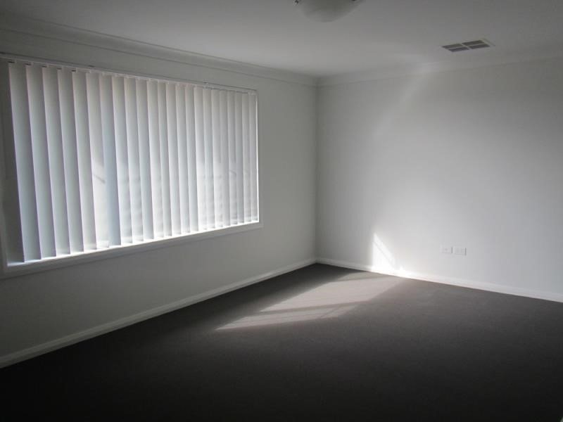 9 Wagtail Close TAMWORTH 2