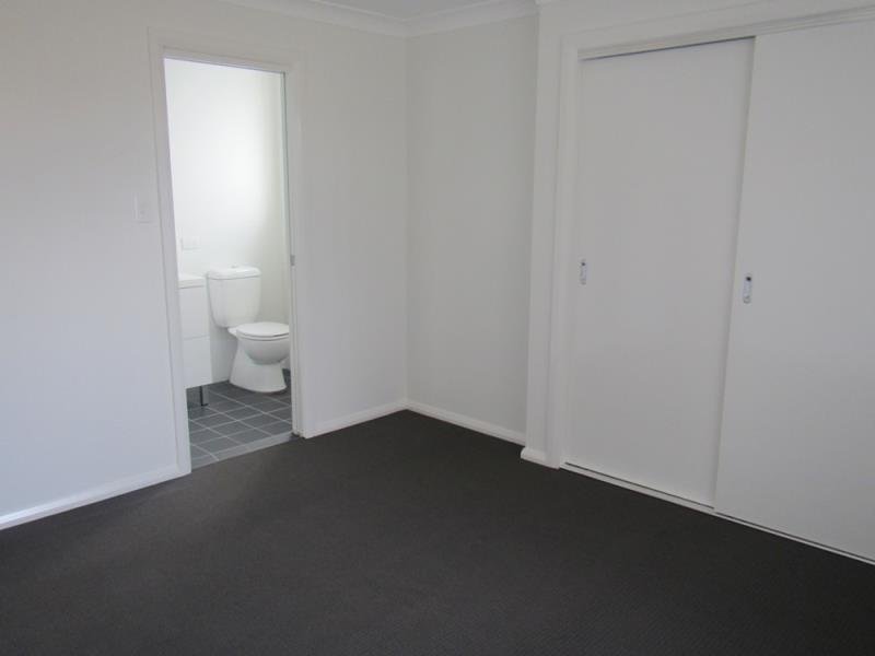 9 Wagtail Close TAMWORTH 4