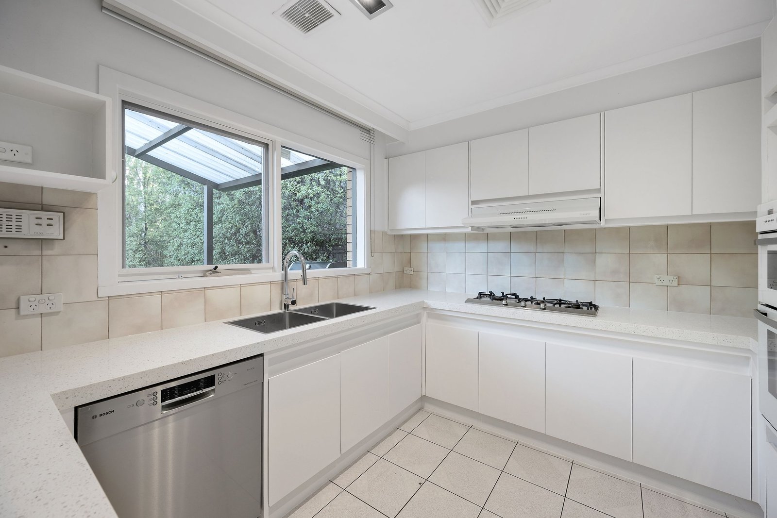 Real Estate and Property in 9 Ward Avenue, Caulfield North, VIC