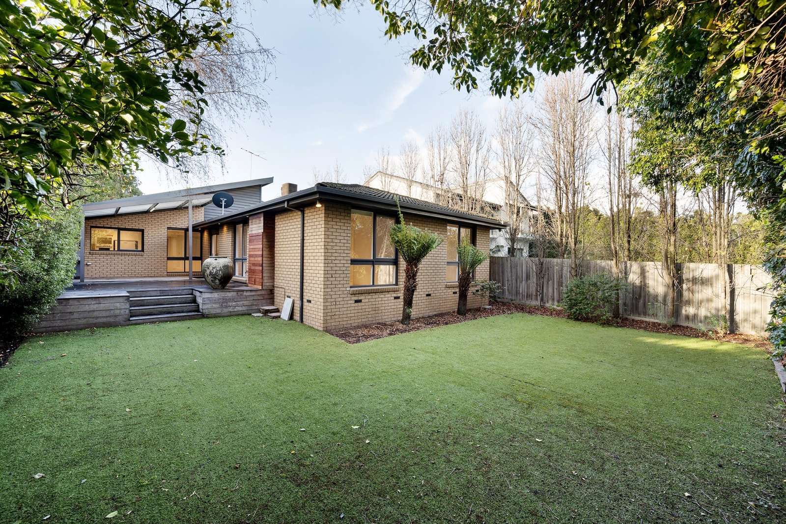 Real Estate and Property in 9 Ward Avenue, Caulfield North, VIC