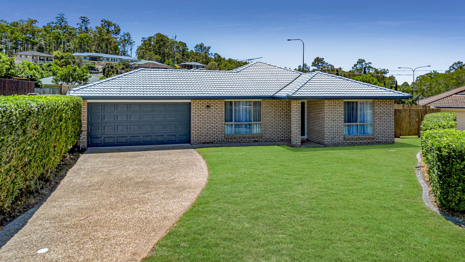 9 Warrigal Place ARANA HILLS 1