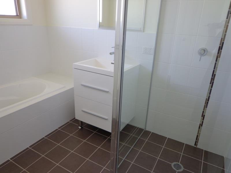 9 Water Gum Close TAMWORTH 5