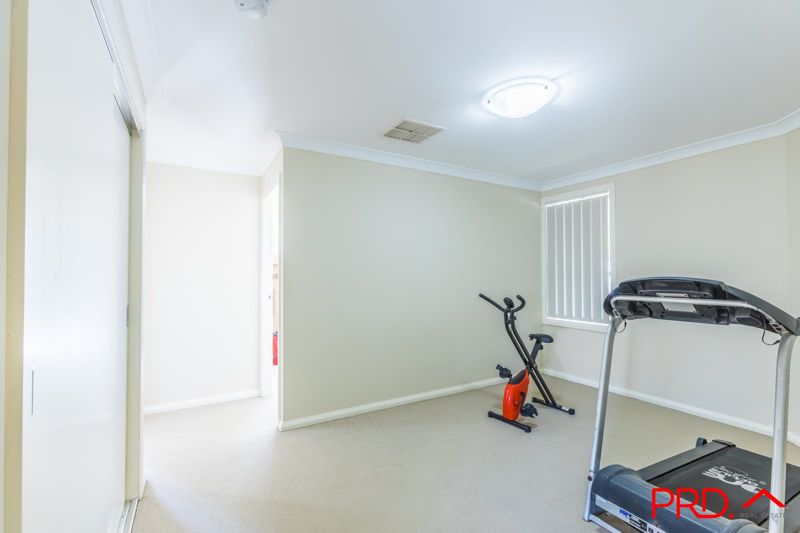 9 Water Gum Close TAMWORTH 11