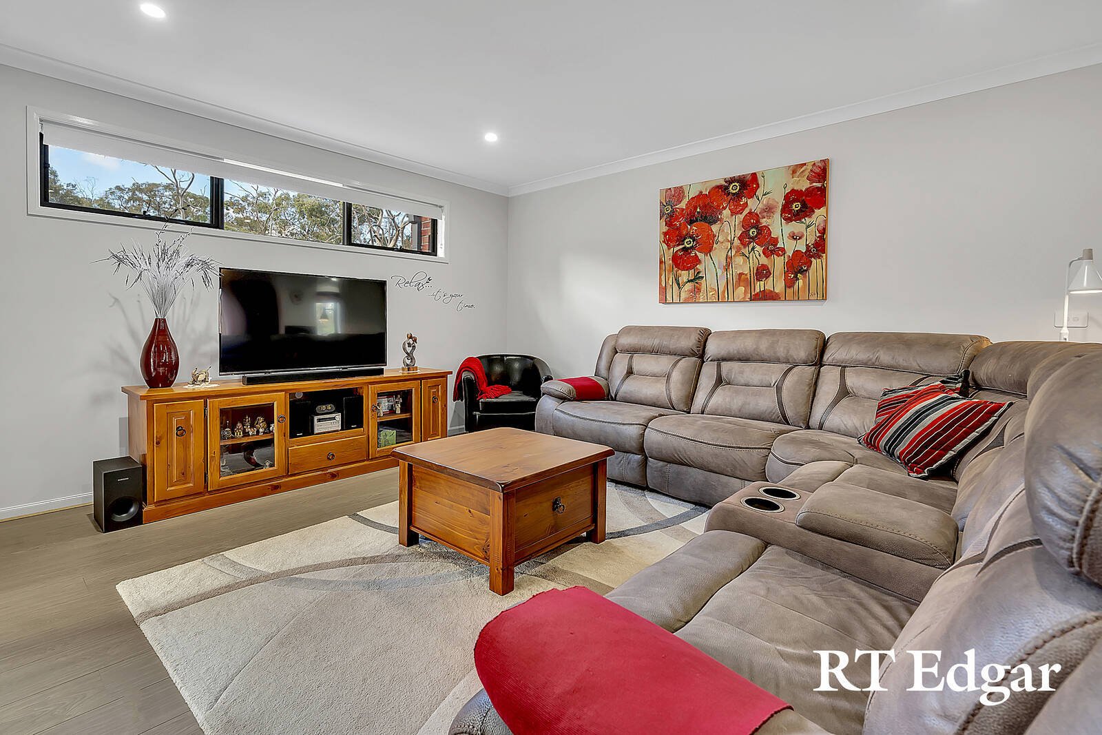 Real Estate and Property in 9 Wells Court, Kyneton, VIC