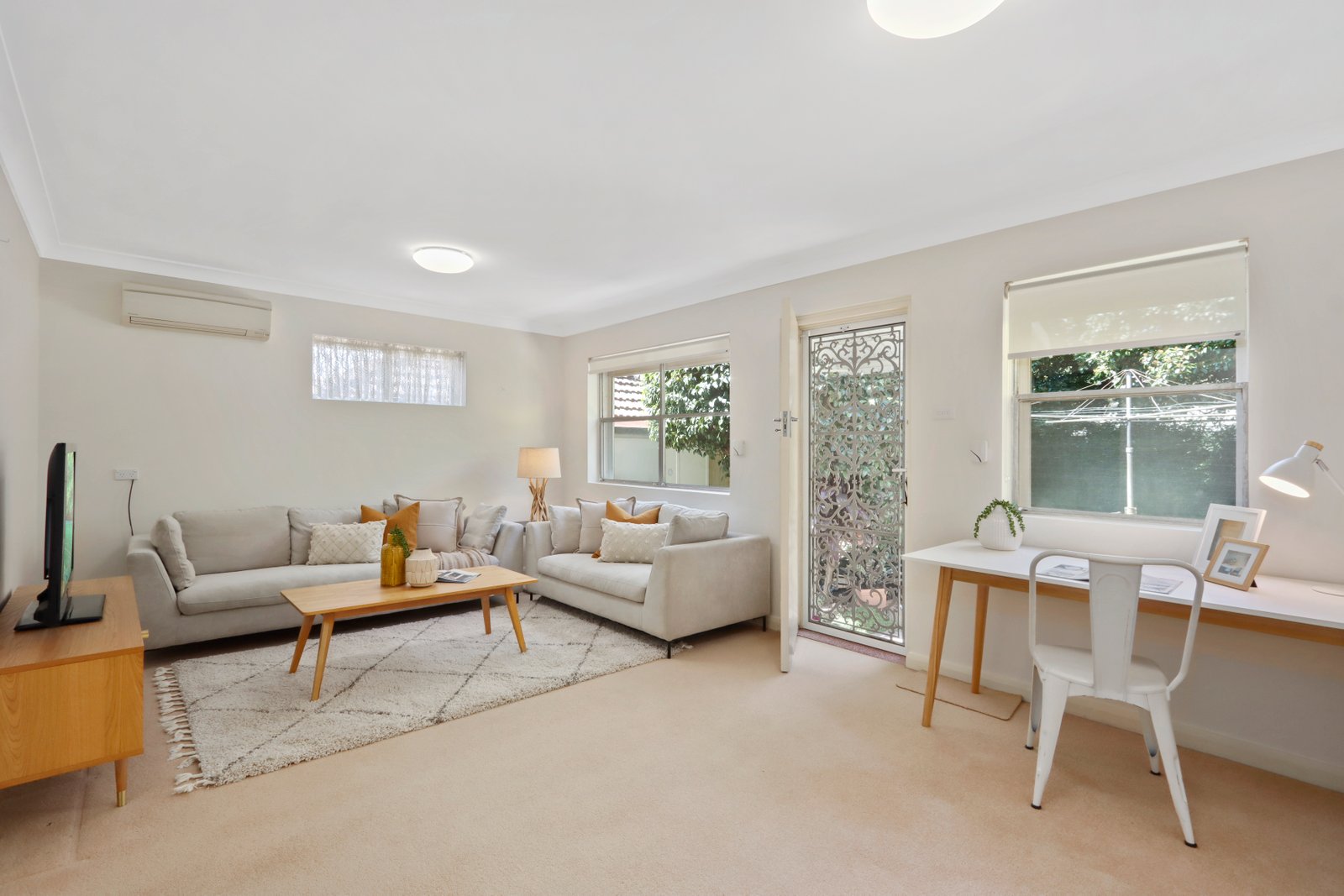 9 Westbrook Street BEVERLY HILLS 3