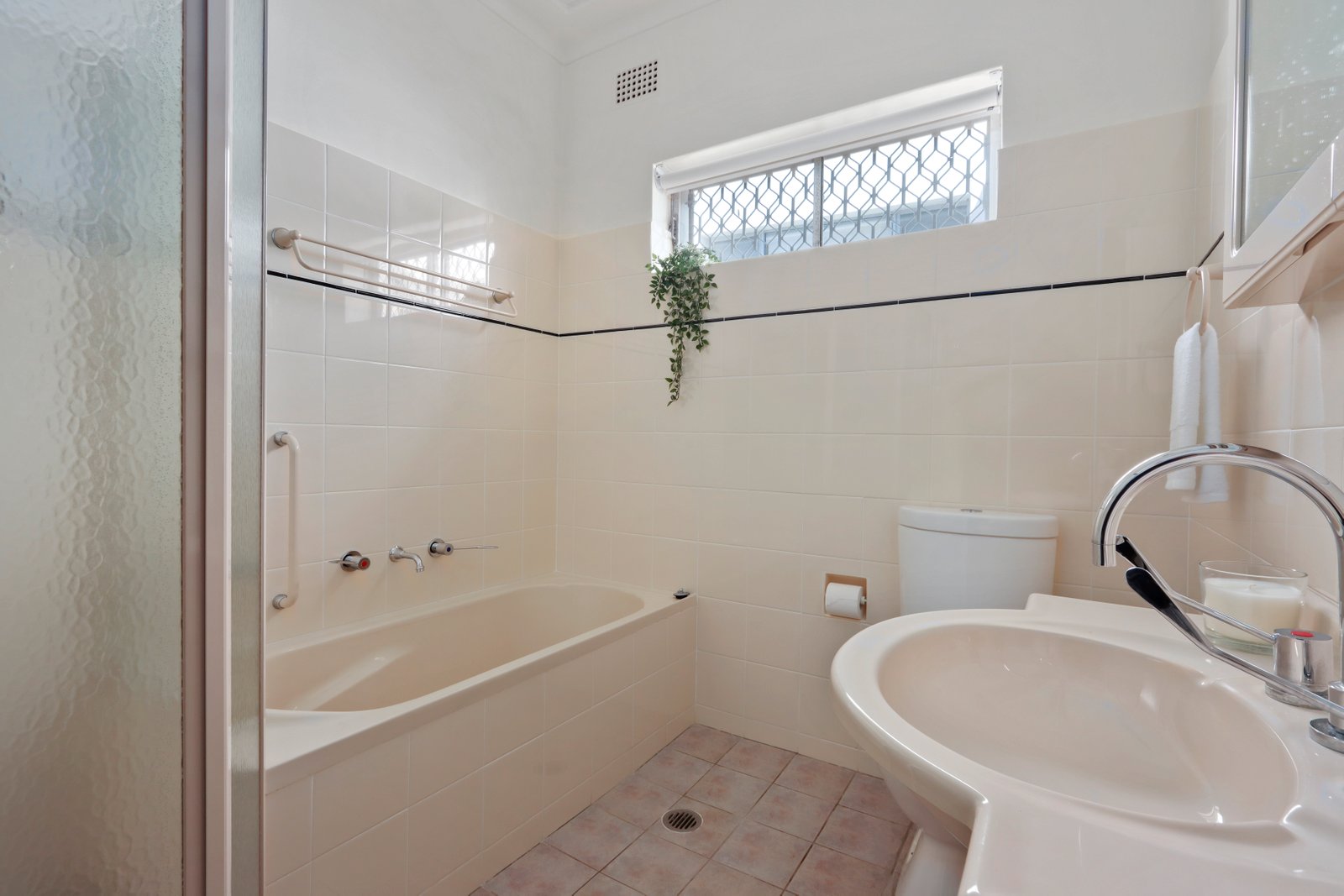 9 Westbrook Street BEVERLY HILLS 14