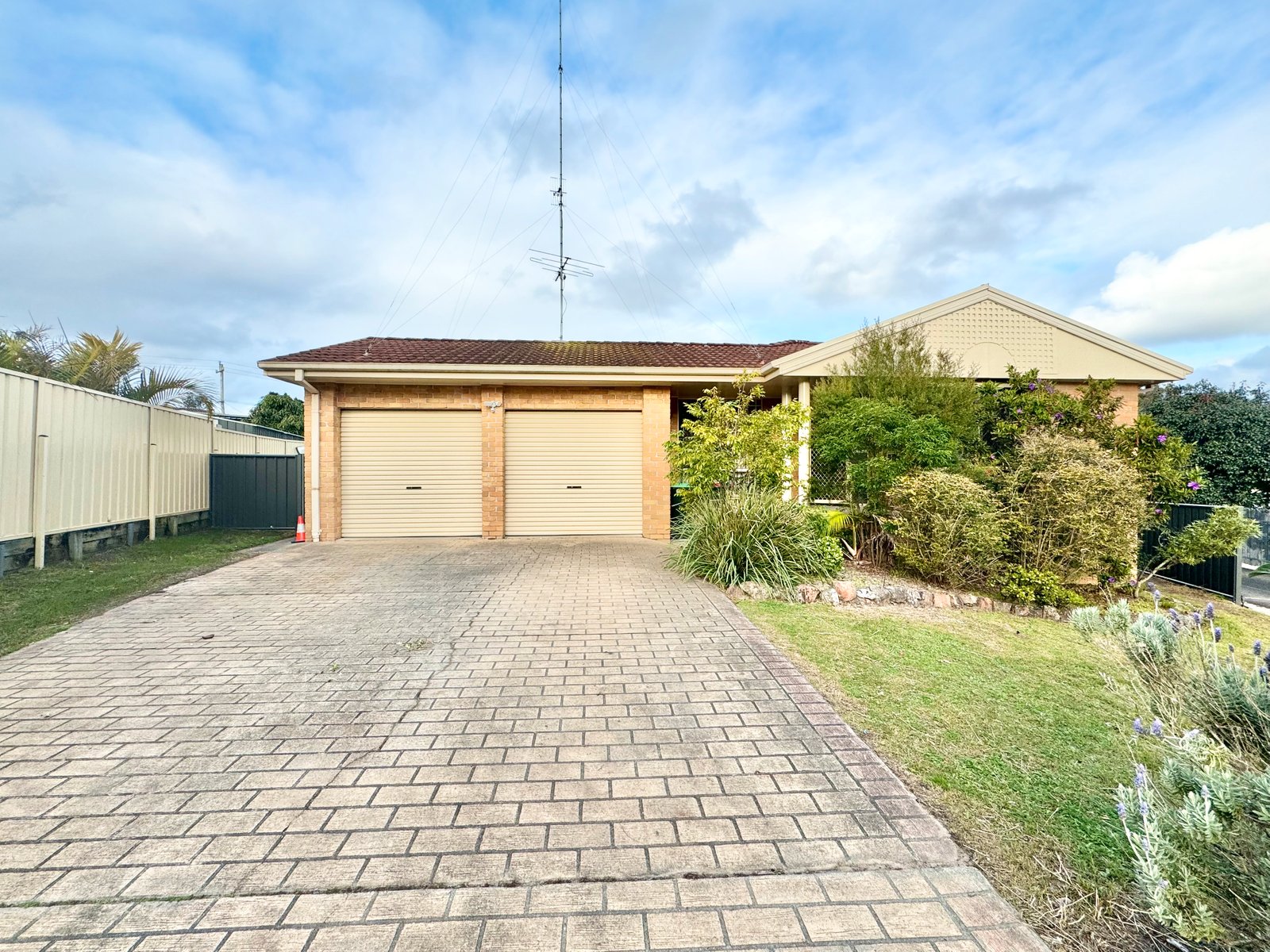 9 Westralia Close SALAMANDER BAY 11