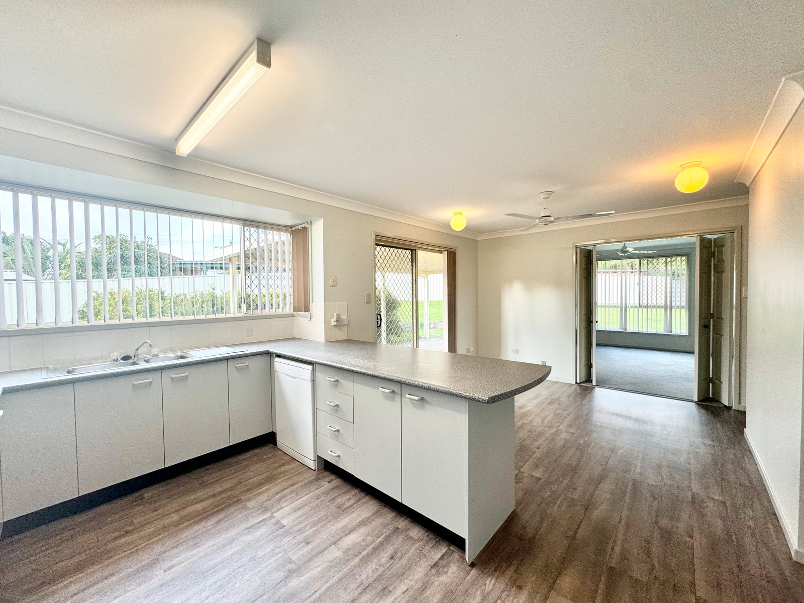 9 Westralia Close SALAMANDER BAY 13