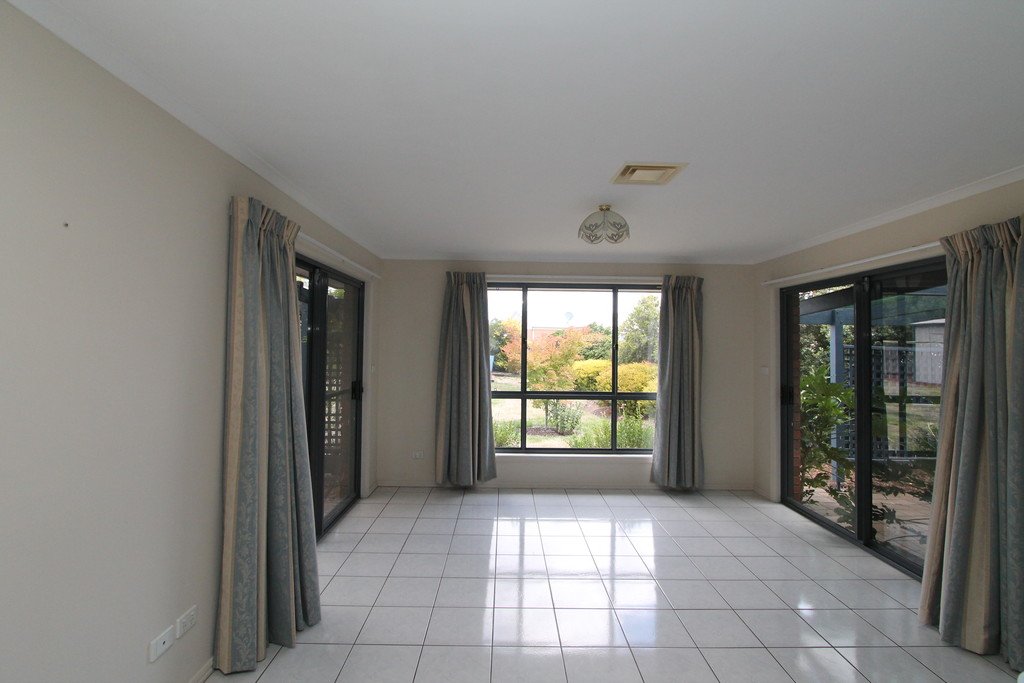 9 Wicklow Drive INVERMAY PARK 4