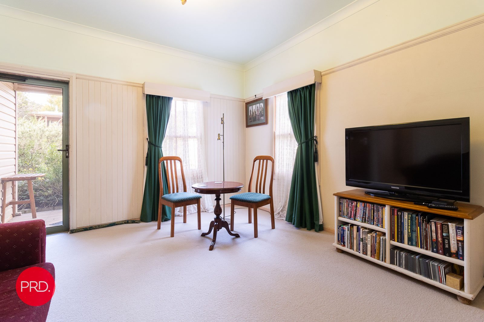 9 Wilga Street CAPTAINS FLAT 5