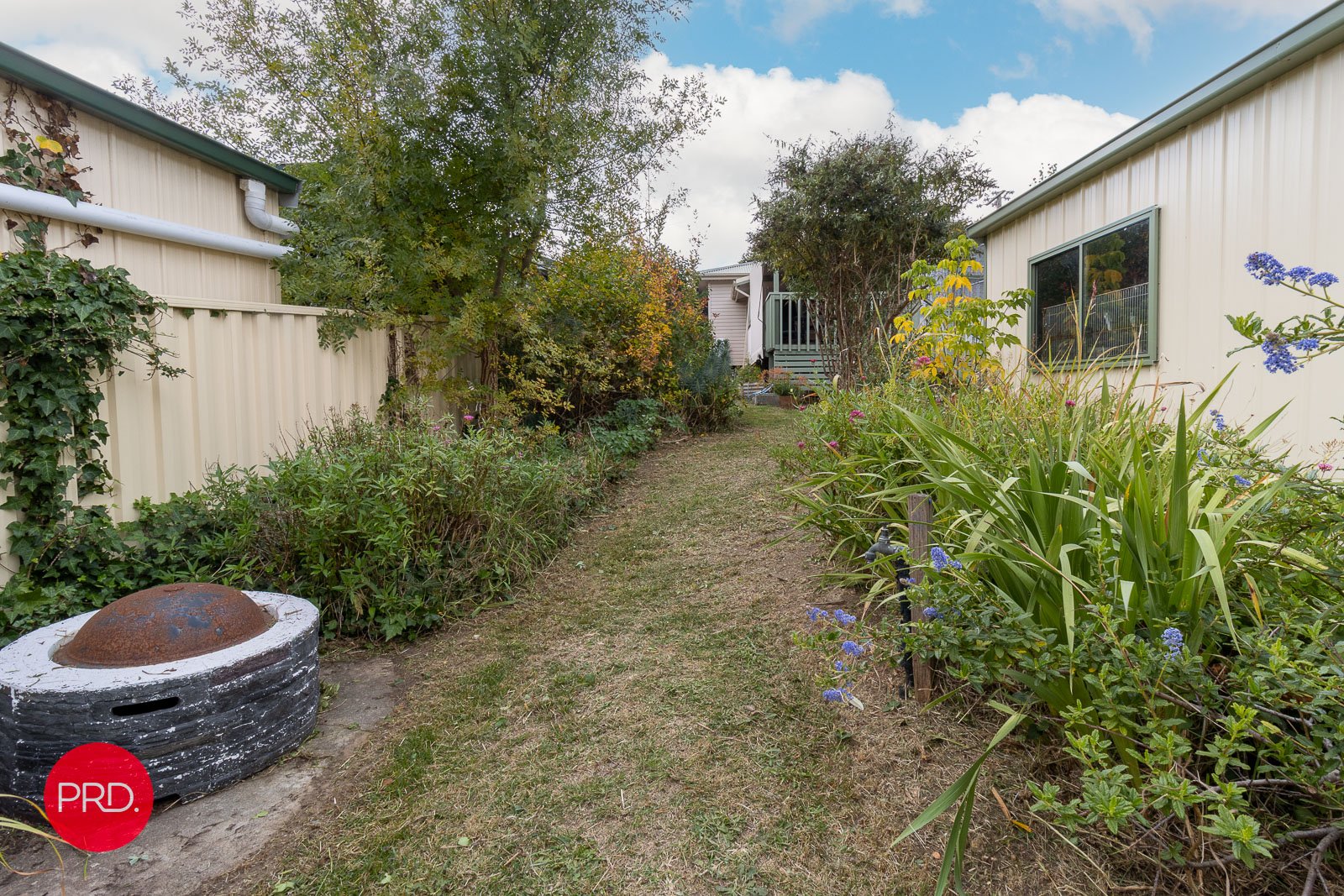 9 Wilga Street CAPTAINS FLAT 11
