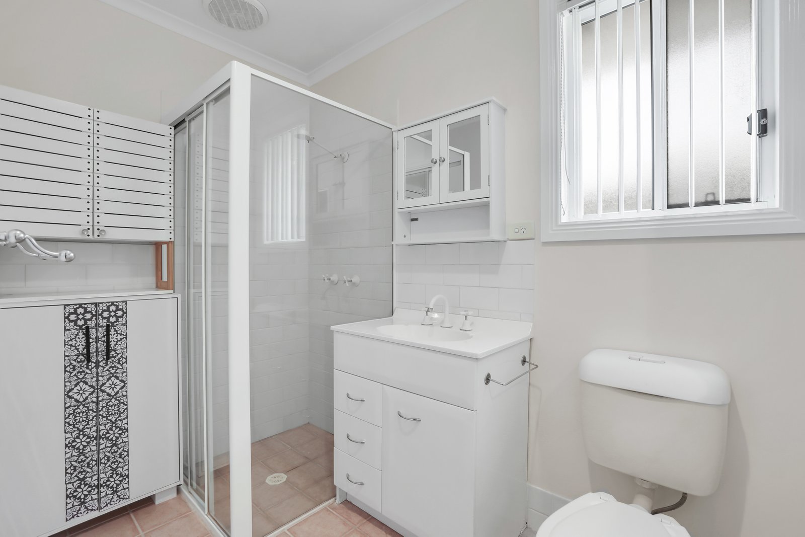 9 Willow Crescent KANAHOOKA 5