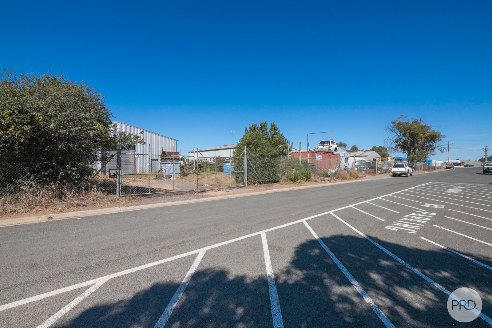 9 Wiltshire Lane DELACOMBE 13