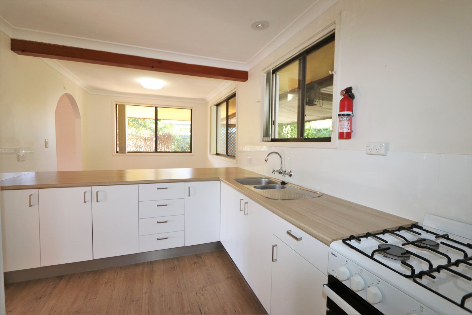 9 Winani Drive ASHMORE 5