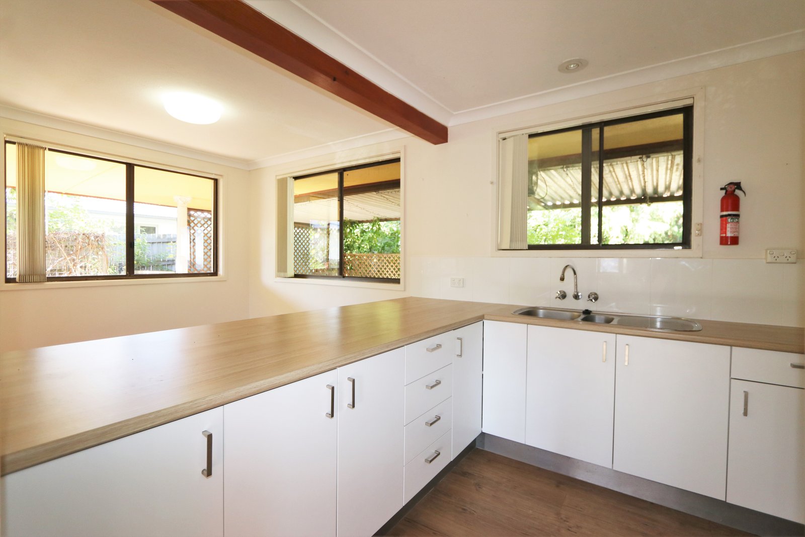 9 Winani Drive ASHMORE 6