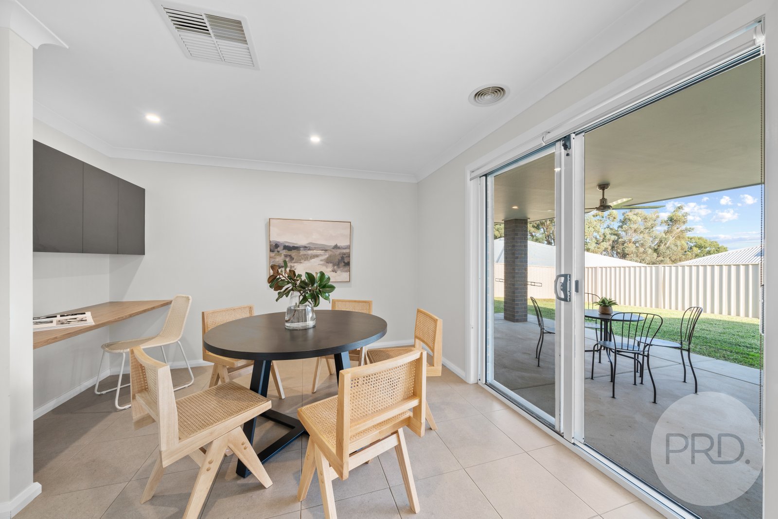 9 Winter Avenue GOBBAGOMBALIN 10