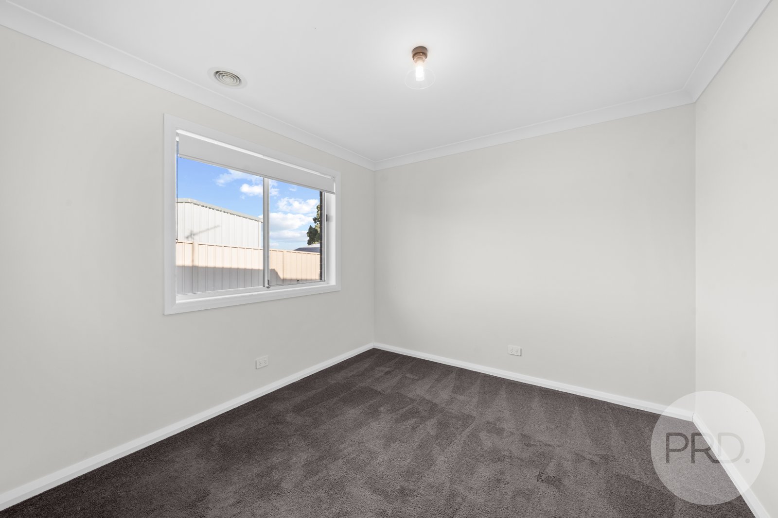 9 Winter Avenue GOBBAGOMBALIN 13