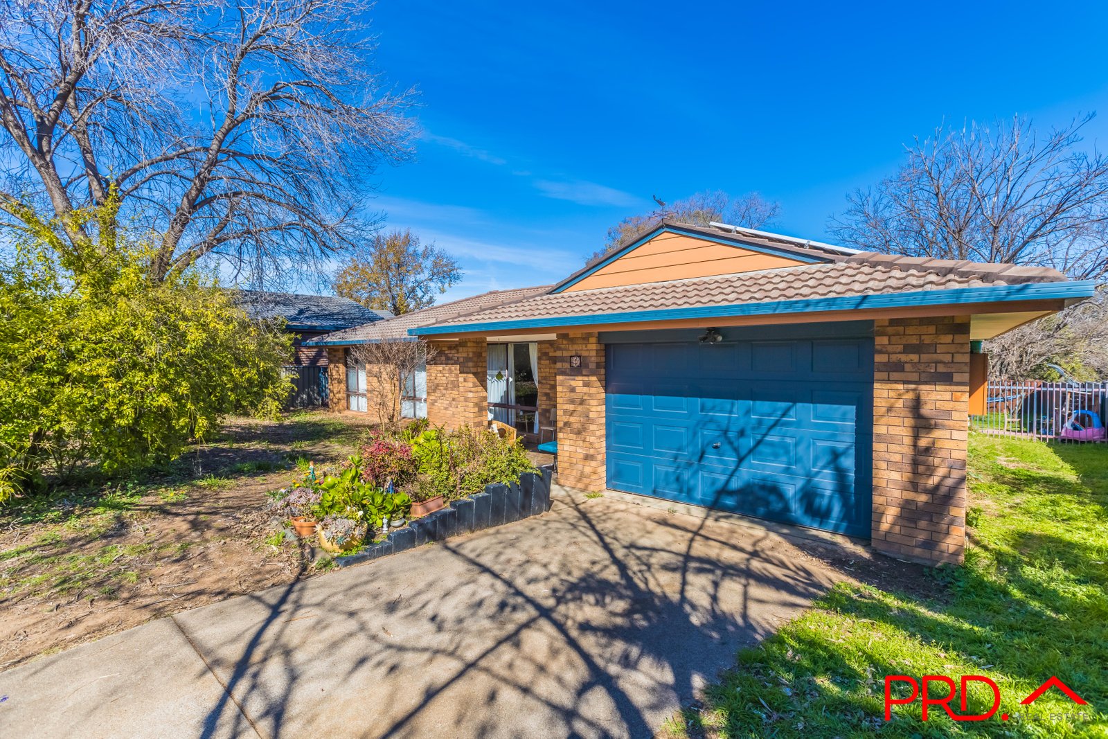 9 Woodbry Crescent TAMWORTH 2