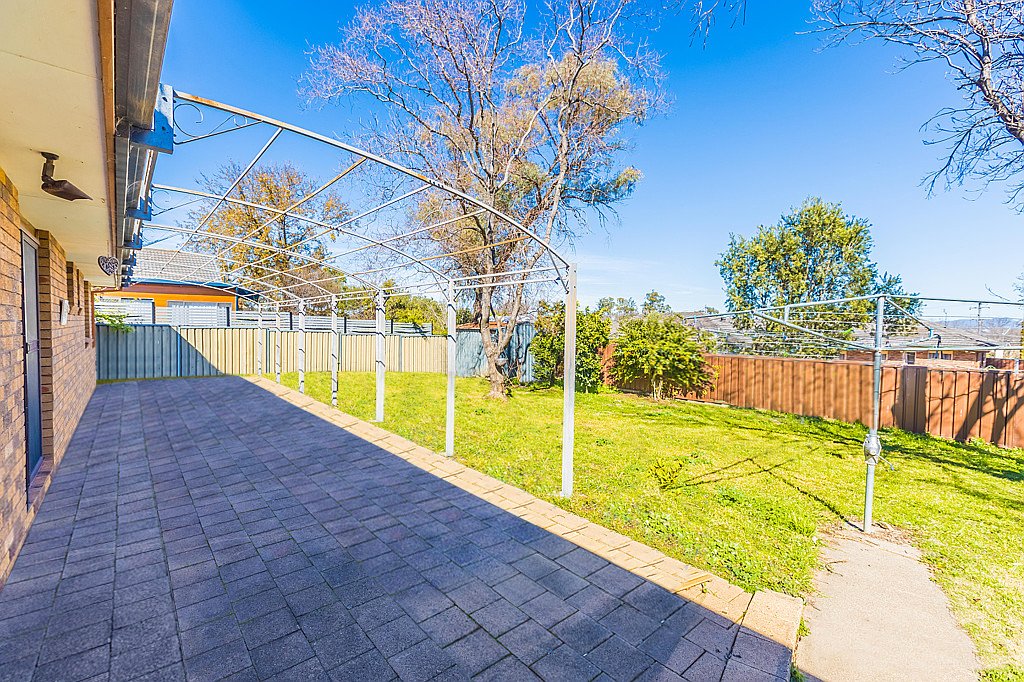 9 Woodbry Crescent TAMWORTH 7