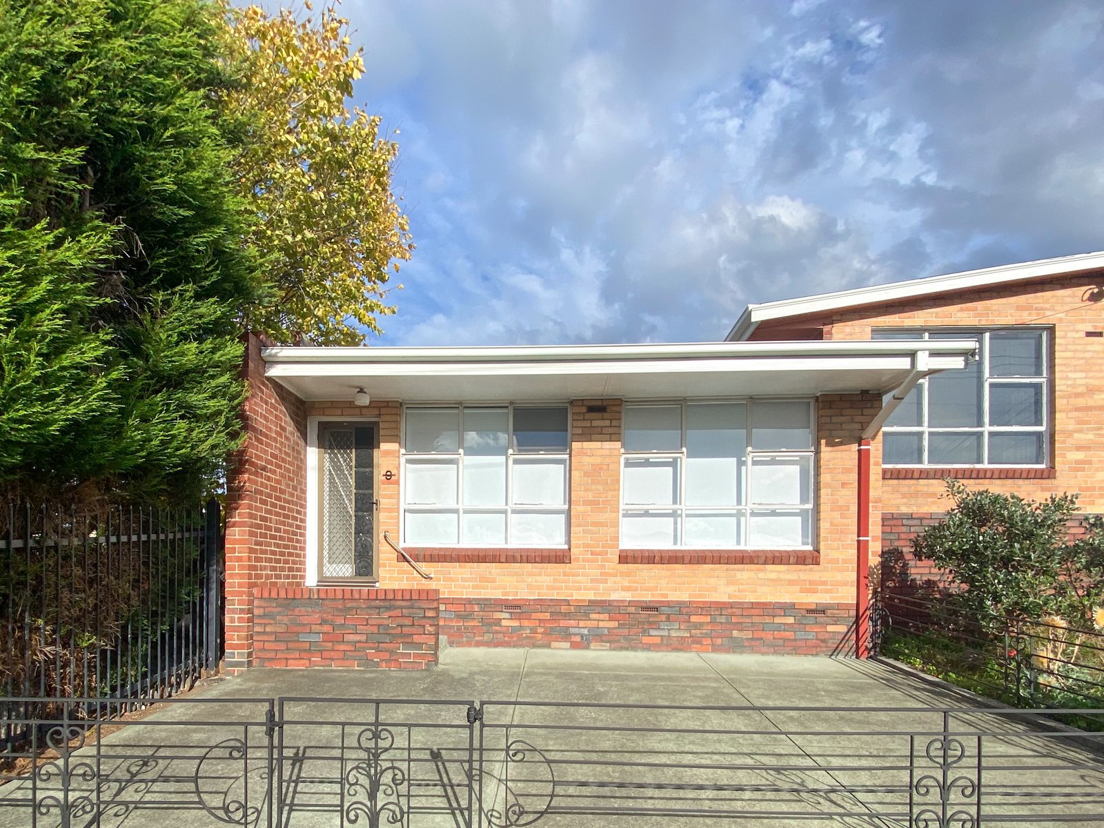 9 Woodlands Avenue NEW TOWN 1