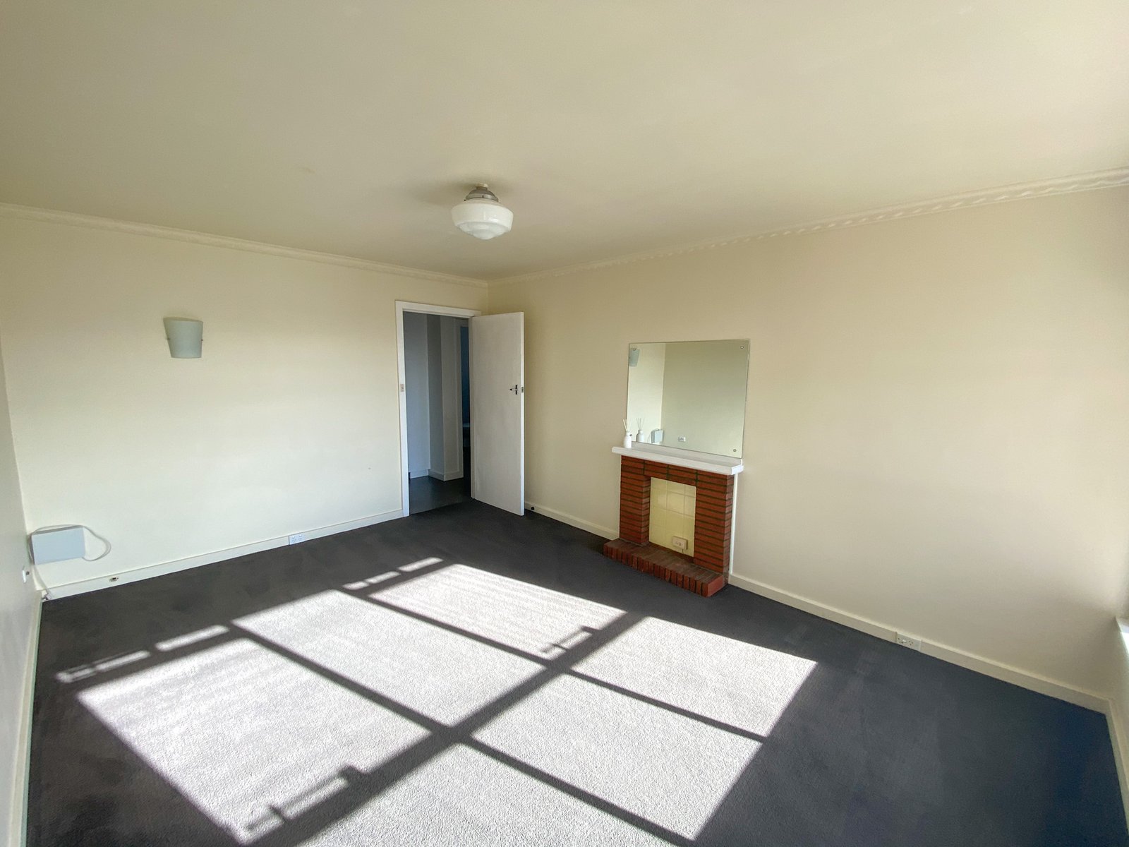 9 Woodlands Avenue NEW TOWN 2