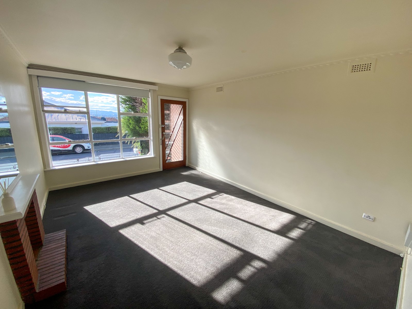 9 Woodlands Avenue NEW TOWN 3