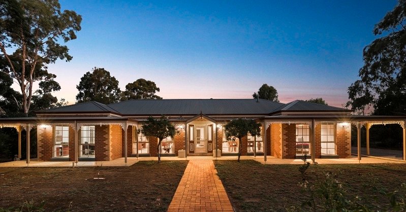 9 Woodlea Close STRATHFIELDSAYE 1