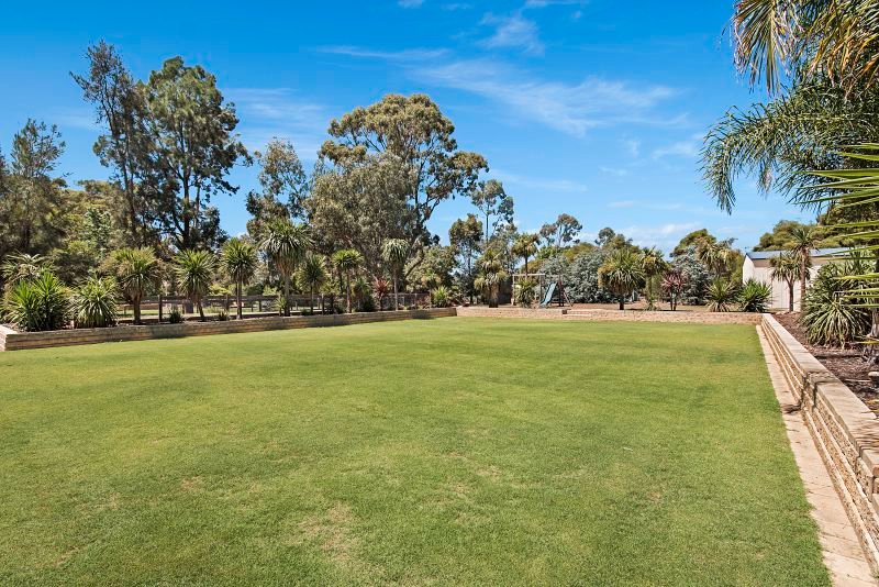 9 Woodlea Close STRATHFIELDSAYE 12