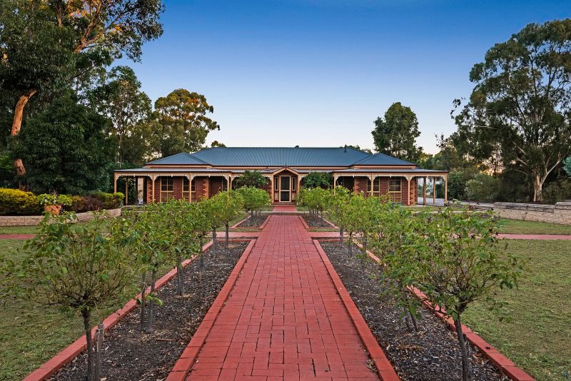 9 Woodlea Close STRATHFIELDSAYE 15