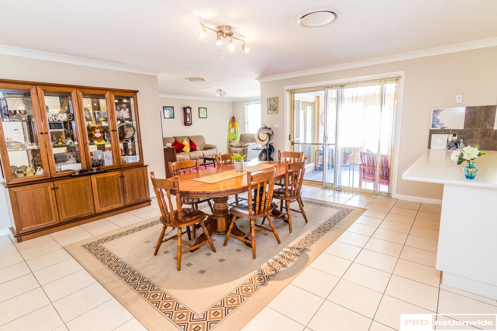 9 Woodside Road TAMWORTH 11
