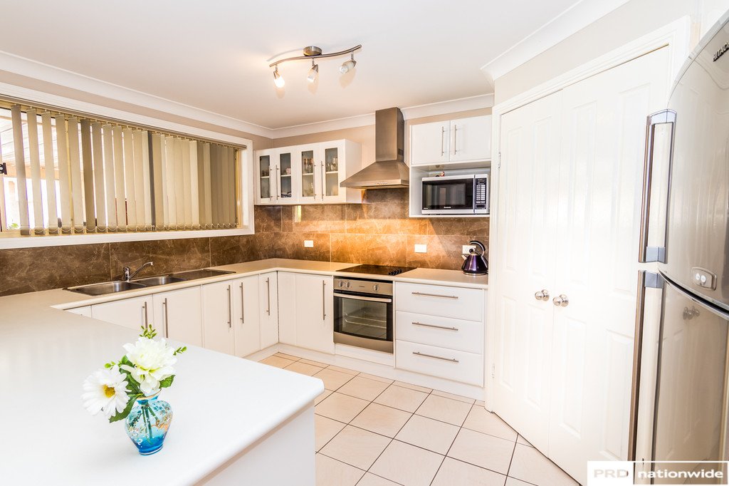 9 Woodside Road TAMWORTH 13