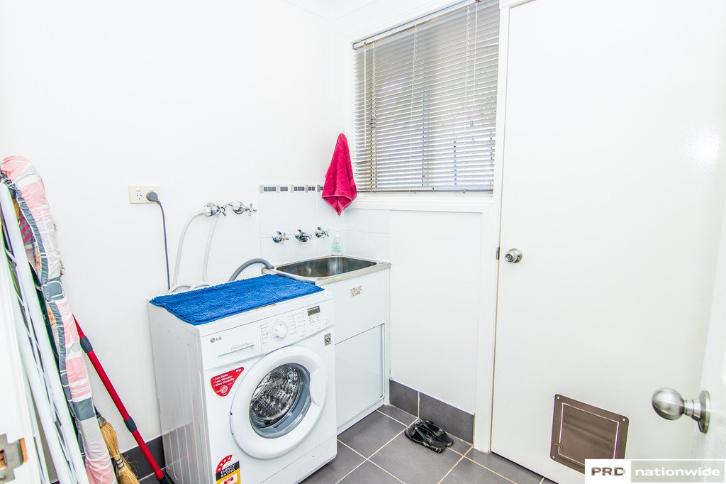 9 Woodside Road TAMWORTH 18