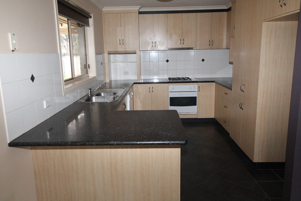 9 Yootha Court MINERS REST 2