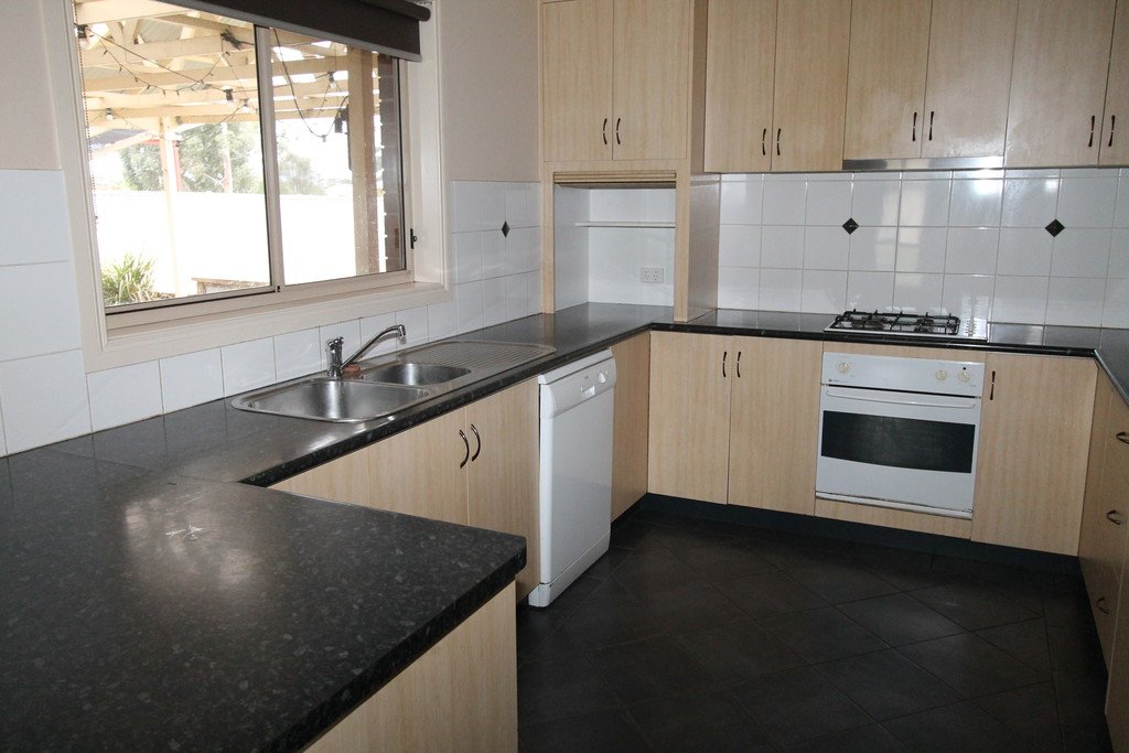 9 Yootha Court MINERS REST 3