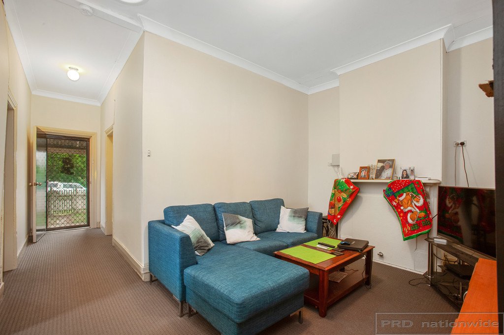 9 Young Street EAST MAITLAND 4