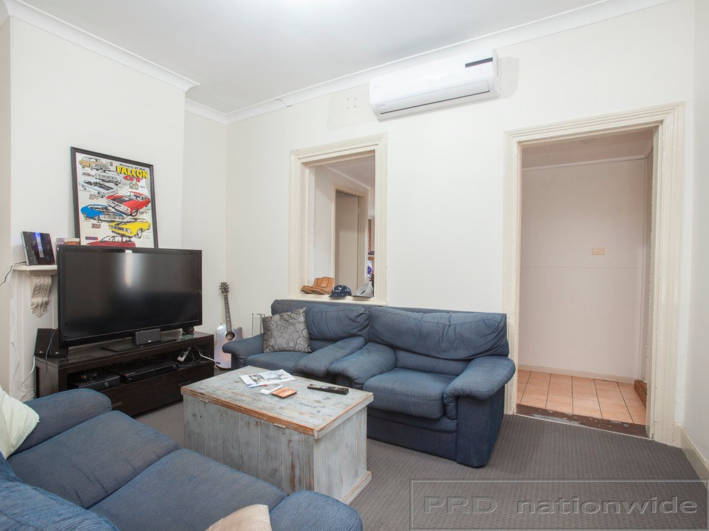 9 Young Street EAST MAITLAND 4