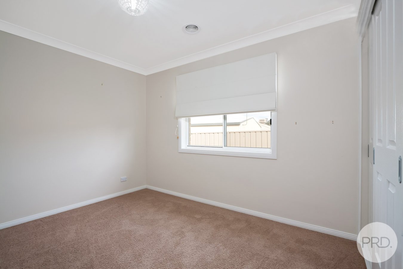 9 Yulong Street GLENFIELD PARK 8