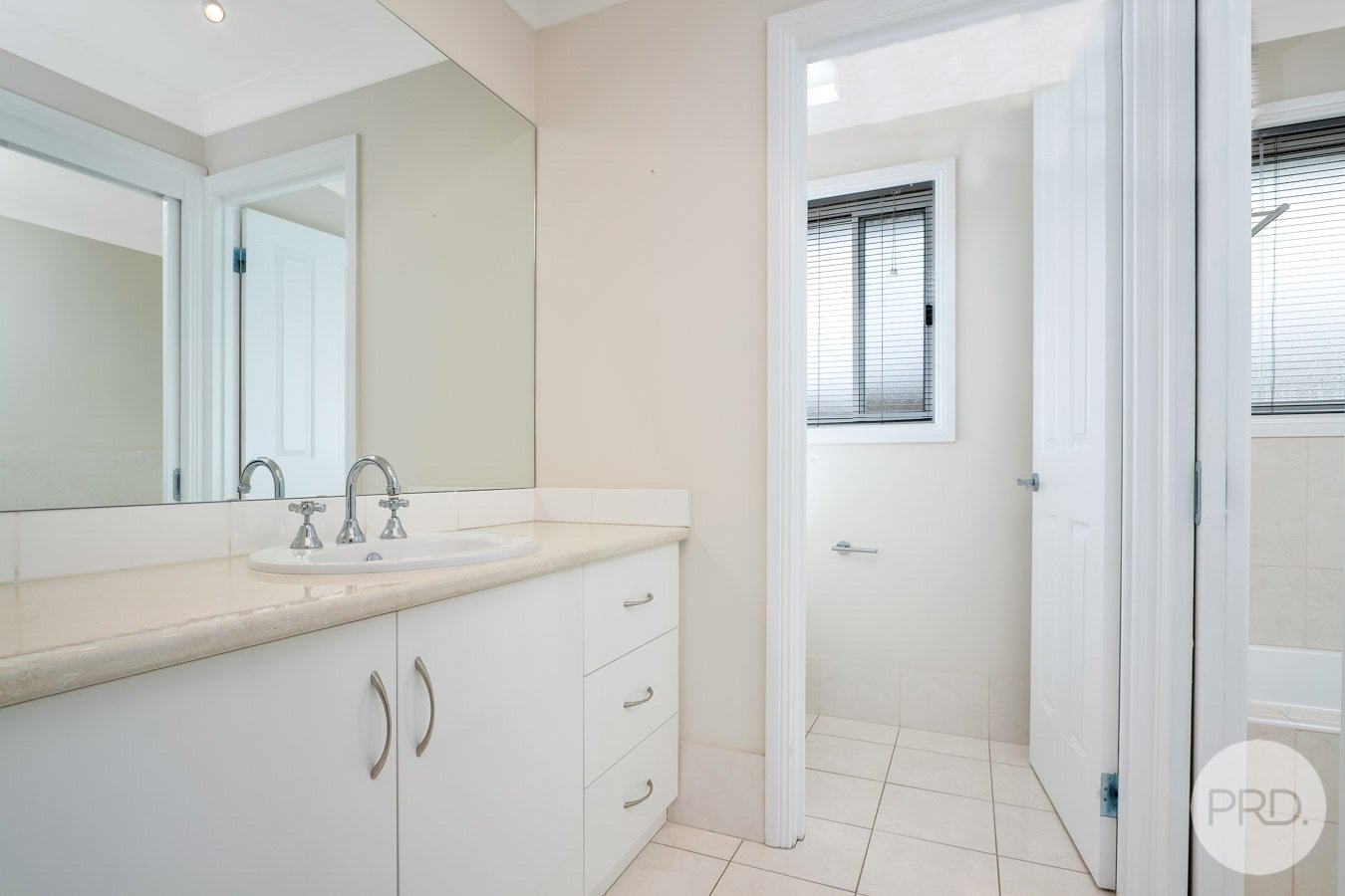 9 Yulong Street GLENFIELD PARK 11