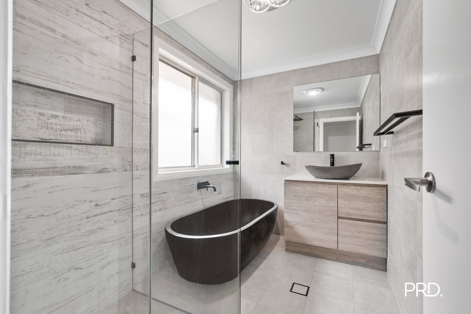 9 Yuroka St  GLENMORE PARK 9