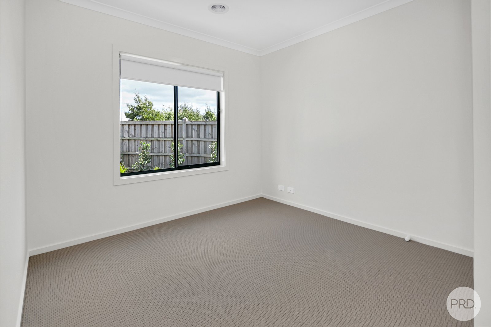 9 Zelkova Place LAKE GARDENS 9