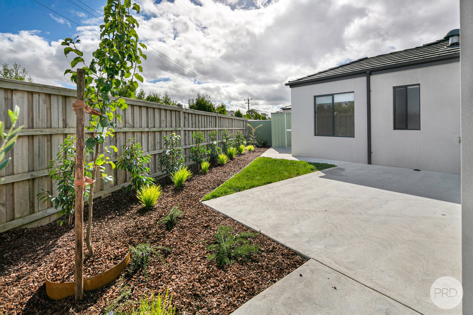 9 Zelkova Place LAKE GARDENS 12