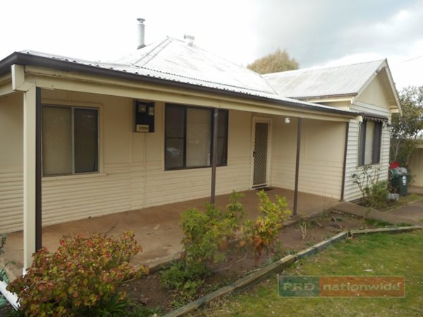 90-96 Blowering Road TUMUT 13