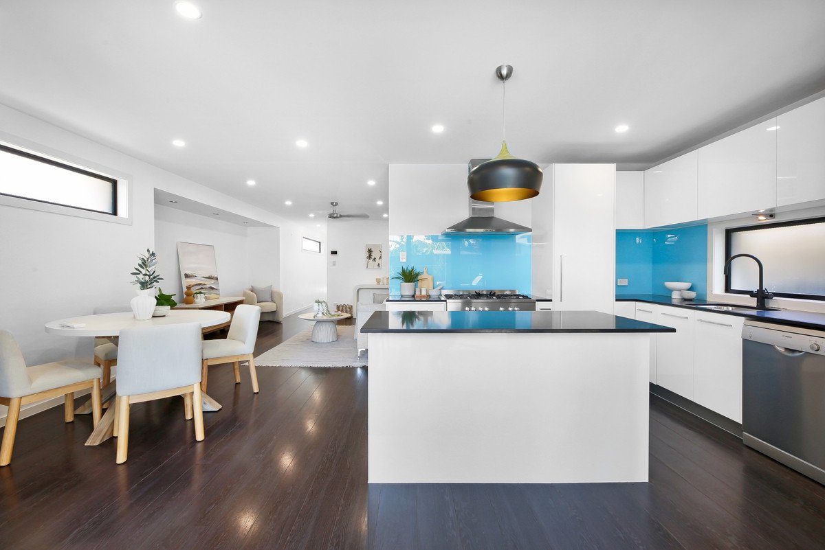 90 Albion Avenue MIAMI 2