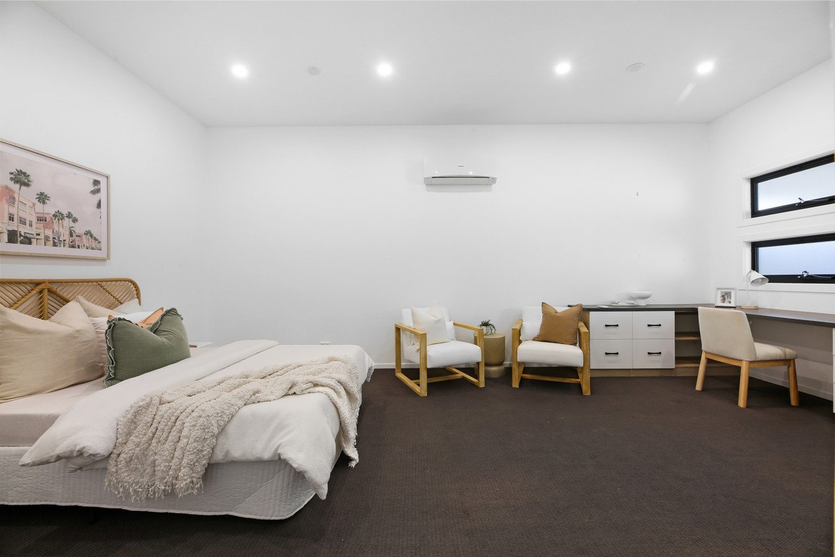 90 Albion Avenue MIAMI 14