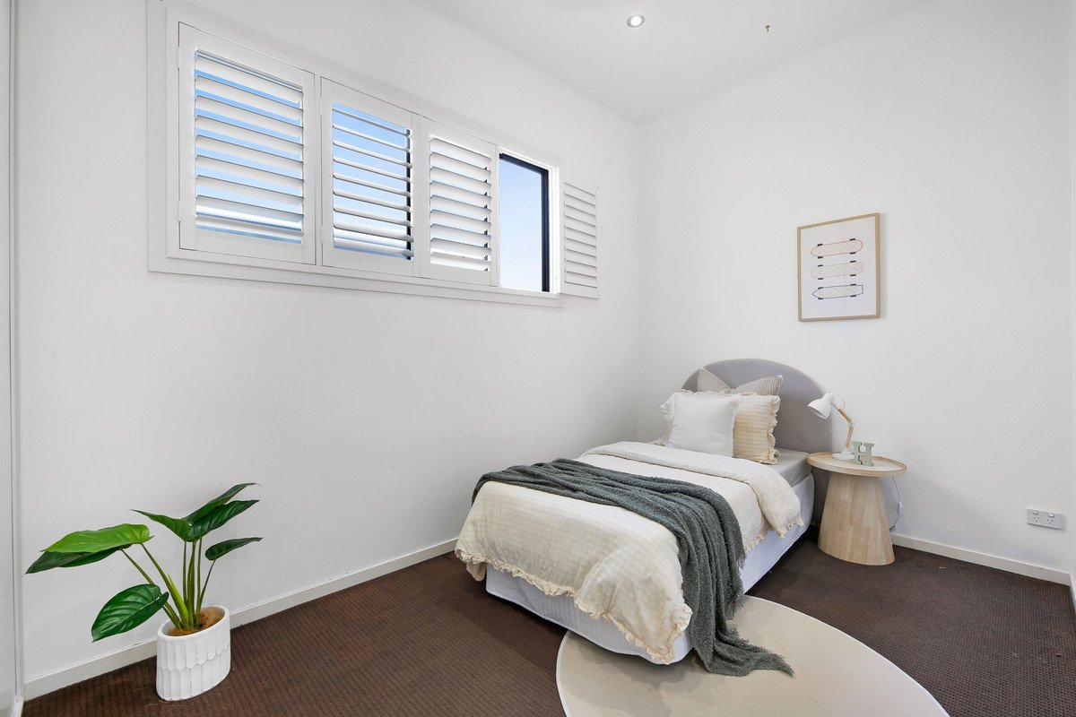 90 Albion Avenue MIAMI 15