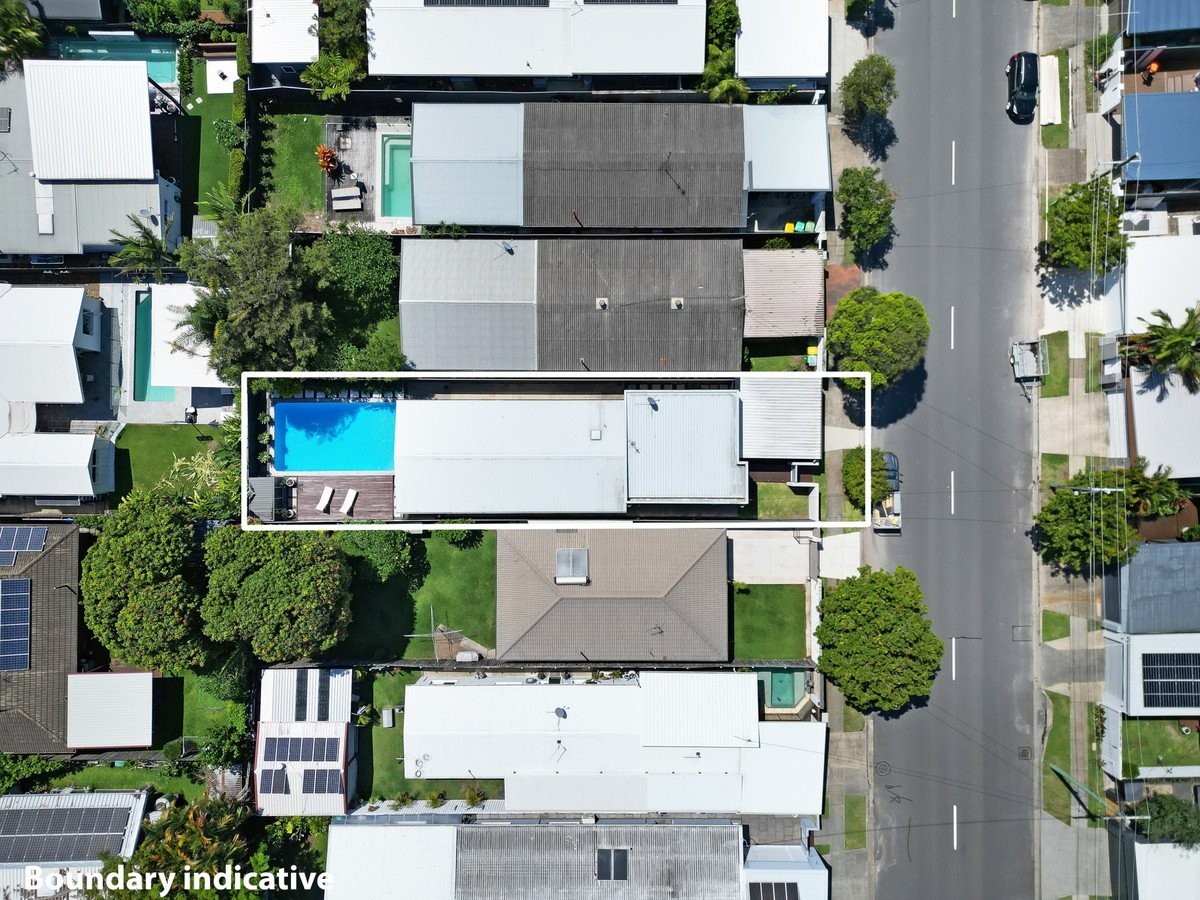 90 Albion Avenue MIAMI 24