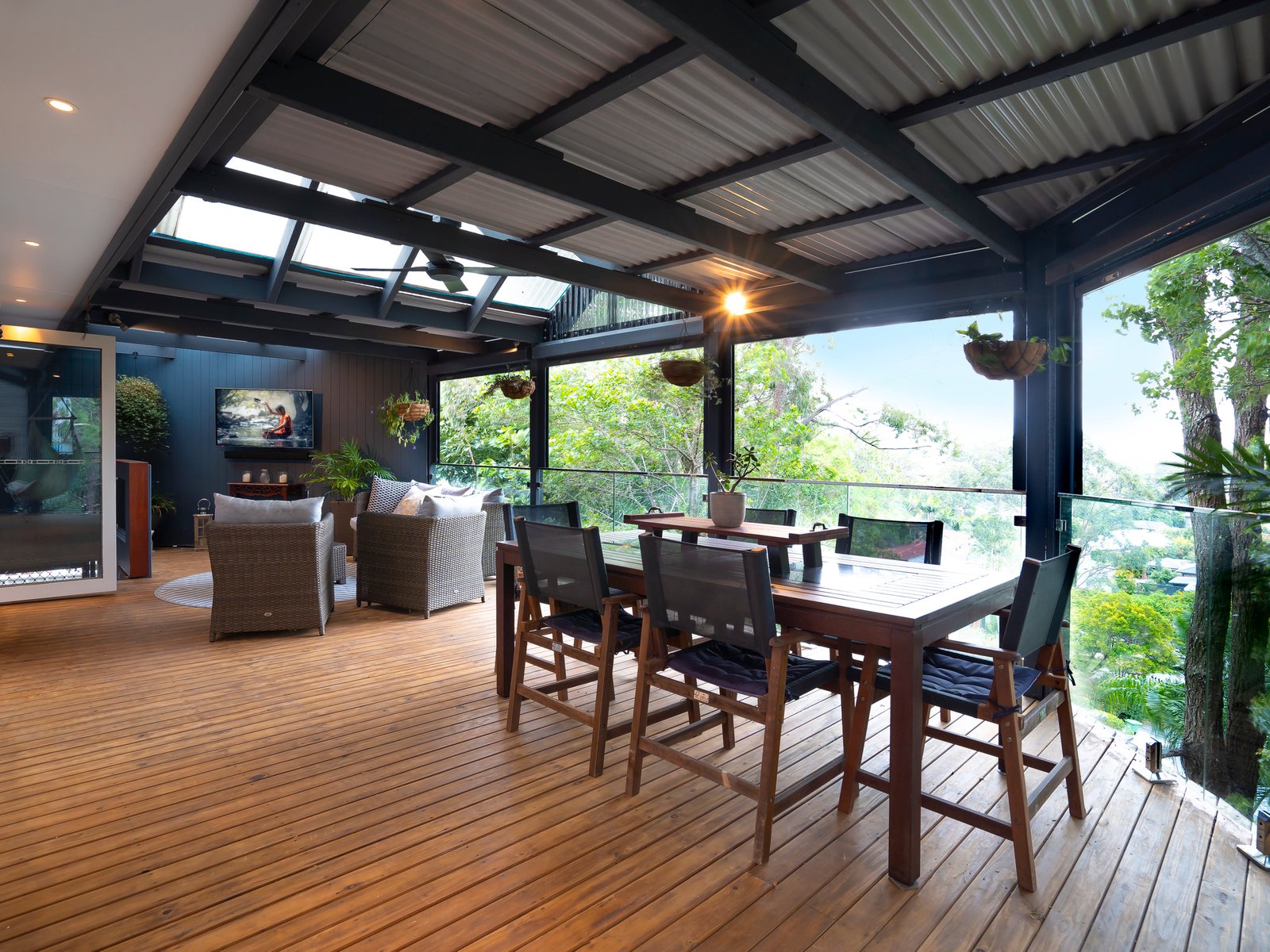 90 Avocado Street ELANORA 7